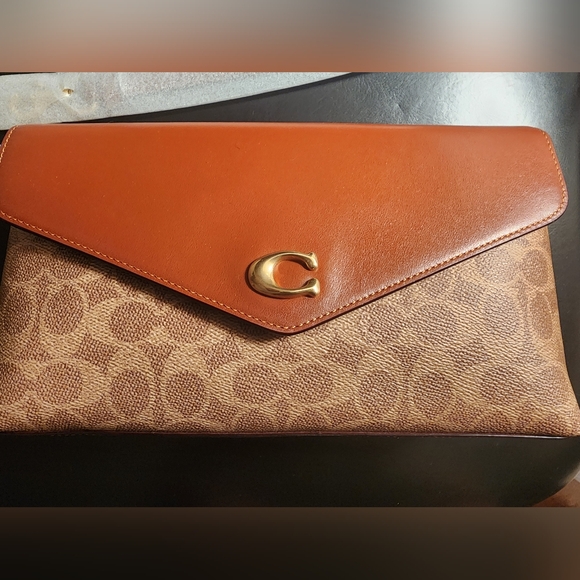 NWT COACH Signature Wristlet - Picture 2 of 12